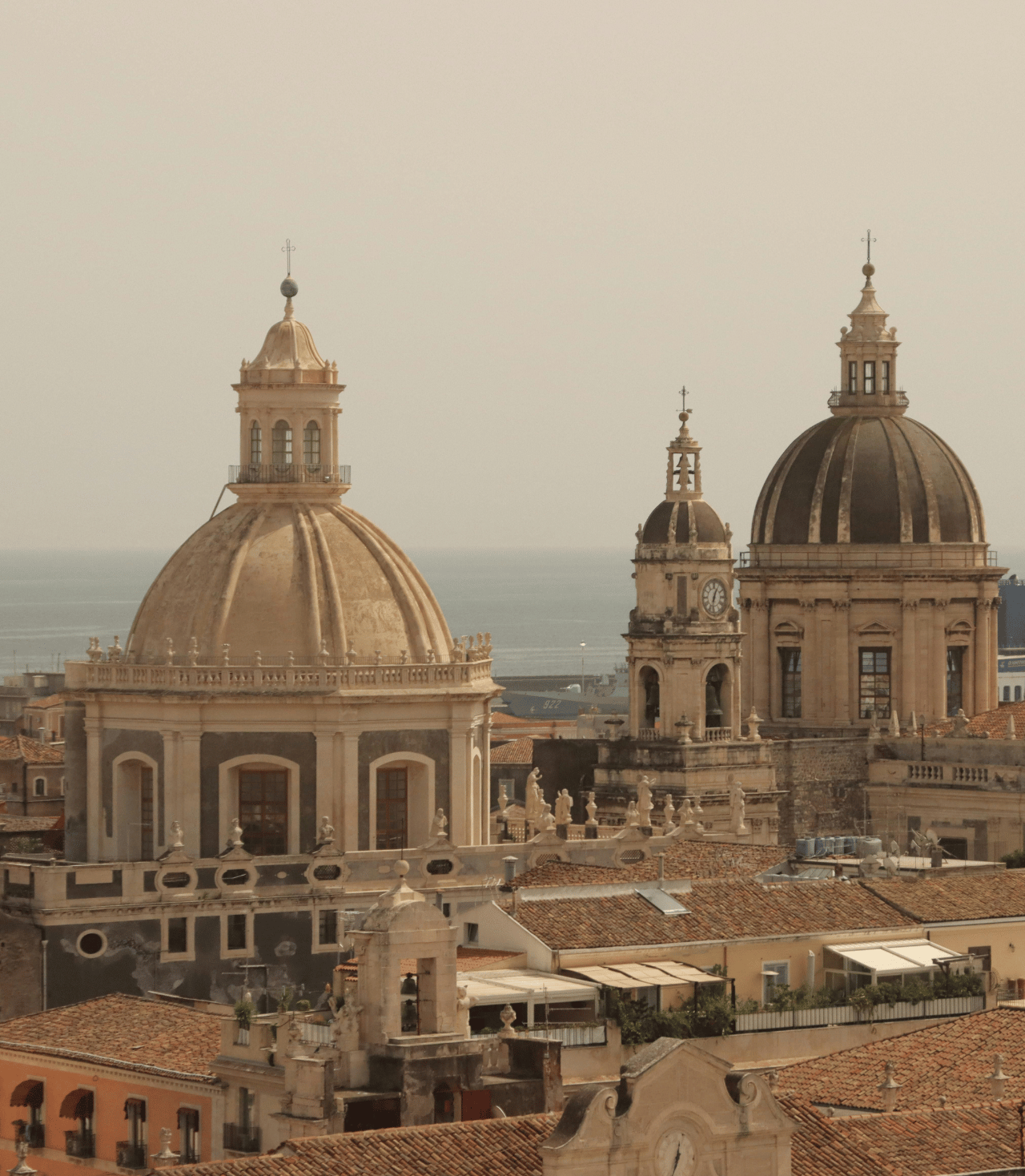 Catania Cathedral in Catania City Centre, Sicily (1) Catania Cathedral in CataCatania Cathedral in Catania City Centre, Sicily